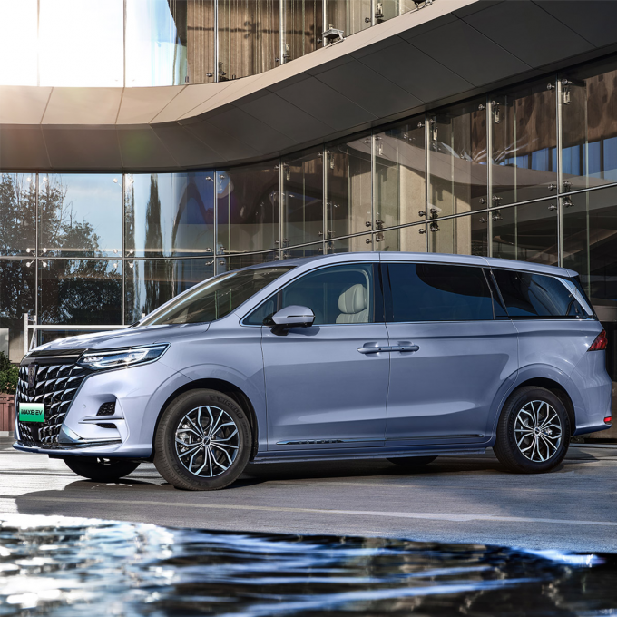 2023 MPV EV Αυτοκίνητο 7 θέσεων Roewe Imax8 Για Ταξίδια Νέο Οχήμα Ενέργειας Μακρά Απόσταση 1